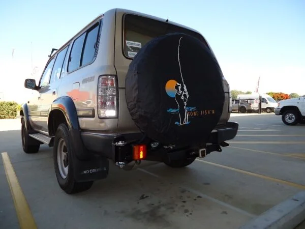 OUTBACK ACCESSORIES' SINGLE WHEEL CARRIER TO SUIT LAND CRUISER 80
