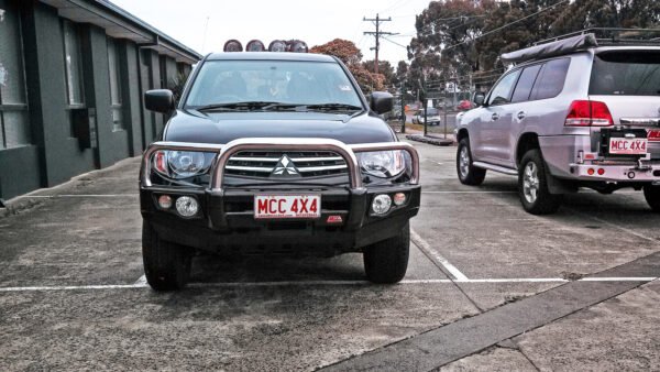 MCC 'FALCON STAINLESS 3 LOOP' BULL BAR -TO SUITMITSUBISHI TRITON ML ,TRITON MN 0 & CHALLENGER (PB-PC)