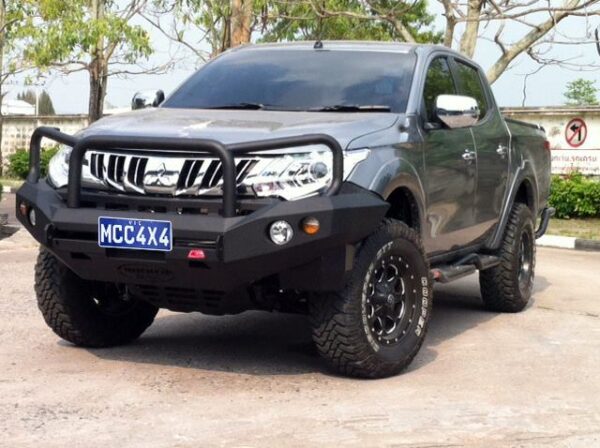 MCC 'ROCKER 3 LOOP SANDBLACK' BULL BAR W/ FOG & PLATES TO MITSUBSHI TRITON MQ 08/2015-2018