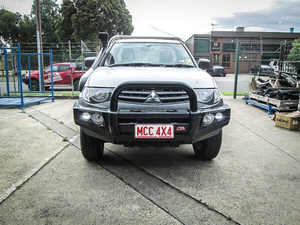 MCC FALCON STAINLESS SINGLE LOOP BULLBAR