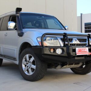 MCC FALCON A-FRAME BAR W/ FOGS & PLATES TO SUIT MITSUBISHI PAJERO (NM, NP) 2000-2006