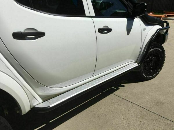 SIDE STEPS MQ TRITON