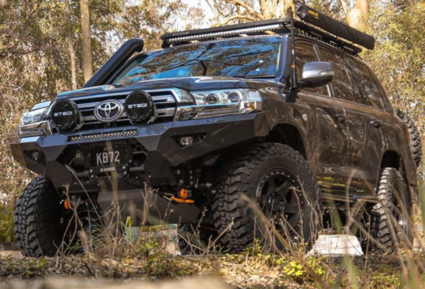 Offroad Animal Predator Bull Bar To Suit Toyota Land Cruiser 200 Series (2015-2021)