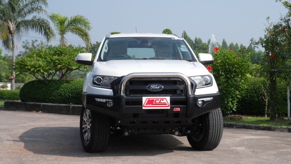 MCC PHOENIX STAINLESS TRIPLE LOOP FORD RANGER MK3 & EVEREST 2019 ON WITH TECH PACK