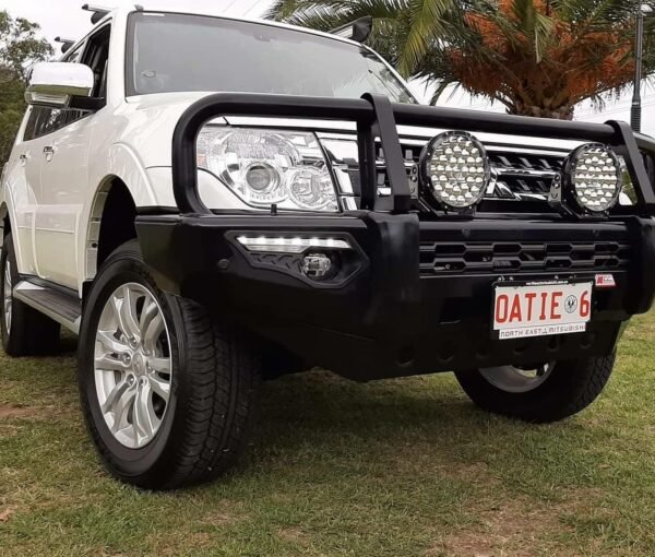 MCC PHEONIX A-FRAME BULL BAR W/UBP & FOGS TO SUIT MITSUBISHI PAJERO (NS-NW-NX-NT) 2006 - PRESENT