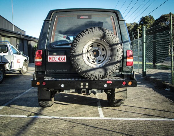 MCC WHEEL CARRIER (BAR ONLY) W/ LIGHTS TO SUIT LAND ROVER DISCOVERY 1 & 2 1990-98 & 1999-2004