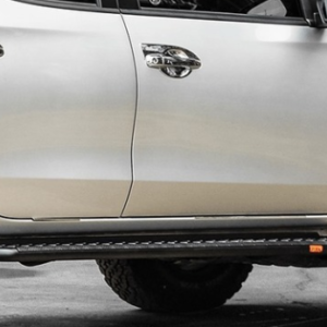 PIAK SIDE STEPS_ AL CHECKER PLATE SILVER ANODIZED MITSUBISHI TRITON MQ 2015+