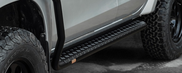 PIAK SIDE STEPS_AL CHECKERPLATE BLACK ANODIZED TO SUIT MITSUBISHI TRITON MR (2019-ON)
