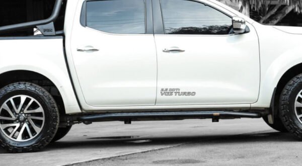 PIAK SIDE STEPS CURVED DOWN AL CHECKER PLATE ANODIZED SILVER NISSAN NAVARA NP300