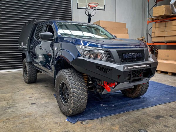 Offroad Animal Predator Bull Bar To Suit Nissan Navara NP300 (2015-2020)