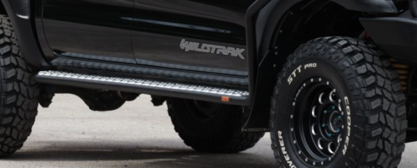 PIAK SIDE STEPS_AL CHECKER PLATE SLIVER ANODISED TO SUIT FORD RANGER RAPTOR (2018-ON)