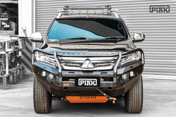 PIAK ELITE POST BAR W/ BLACK TOW POINTS TO SUIT MITSUBISHI PAJERO SPORT QE (2016-2019) (replaces OE Washer Bottle)