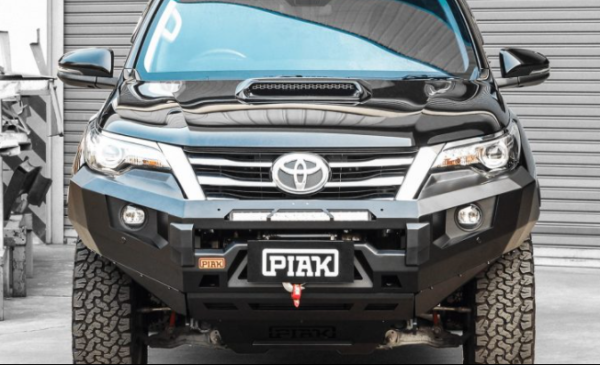 PIAK ELITE NO LOOP BAR W/ORANGE TOW POINTS & ORANGE UBP TO SUIT TOYOTA FORTUNER (2015-ON)