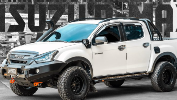 PIAK ELITE NO LOOP BAR W/ORANGE TOW POINTS TO SUIT ISUZU D-MAX & MU-X (2017-2020)