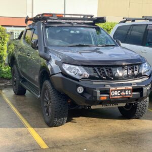 PIAK ELITE NON LOOP BAR W/BLACK TOW POINTS TO SUIT MITSUBISHI TRITON MQ (01/2015-11/2018)