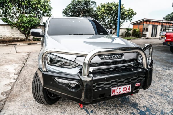 MCC PHEONIX STAINLESS TRIPLE LOOP BAR W/UBP & FOGS - ISUZU MUX 2021 ON