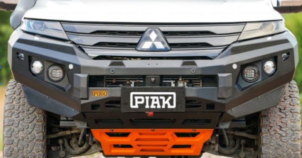 PIAK ELITE POST BAR W/BLACK TOW POINTS & ORANGE UBP TO SUIT MITSUBISHI PAJERO SPORT QF (2020-ON)