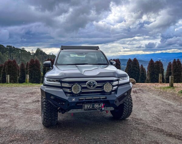 Offroad Animal Predator Bull Bar To Suit Toyota Land Cruiser 300 Series (2021-On)