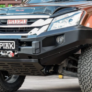 PIAK ELITE NO LOOP BULL BAR W/BLACK TOW POINTS & BLACK UNDERBODY TO SUIT ISUZU MU-X (2012-2017)